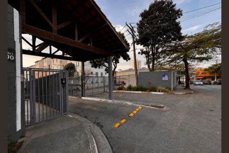 Fachada de apartamento para alugar com 2 quartos, 44m² em Conceicao, Osasco