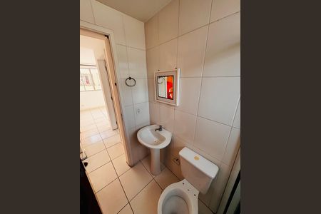 Banheiro de apartamento para alugar com 2 quartos, 44m² em Conceicao, Osasco
