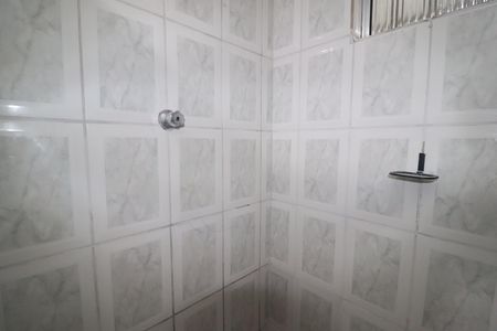 Banheiro de apartamento para alugar com 2 quartos, 174m² em Jardim Santo Alberto, Santo André