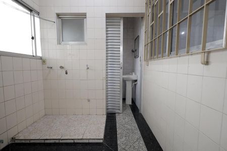 Casa para alugar com 200m², 2 quartos e 4 vagas Casa para alugar com 200m², 2 quartos e 4 vagasÁrea de Serviço