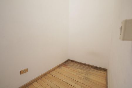 Casa para alugar com 200m², 2 quartos e 4 vagas Casa para alugar com 200m², 2 quartos e 4 vagasCloset