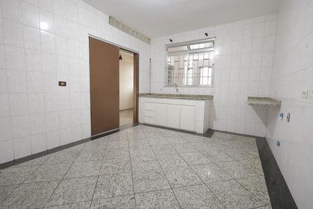 Casa para alugar com 200m², 2 quartos e 4 vagas Casa para alugar com 200m², 2 quartos e 4 vagasCozinha