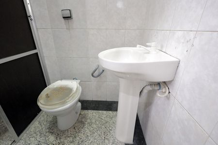 Casa para alugar com 200m², 2 quartos e 4 vagas Casa para alugar com 200m², 2 quartos e 4 vagasBanheiro 2