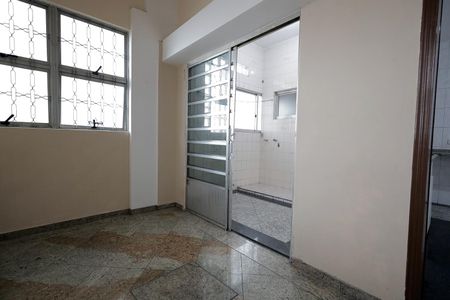 Casa para alugar com 200m², 2 quartos e 4 vagas Casa para alugar com 200m², 2 quartos e 4 vagasÁrea de Serviço