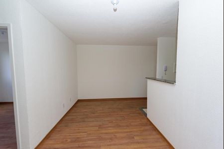 Sala de apartamento para alugar com 2 quartos, 45m² em Bairro da Glória, Contagem