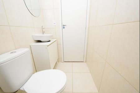 Apartamento para alugar com 45m², 2 quartos e 1 vaga Apartamento para alugar com 45m², 2 quartos e 1 vagaBanheiro