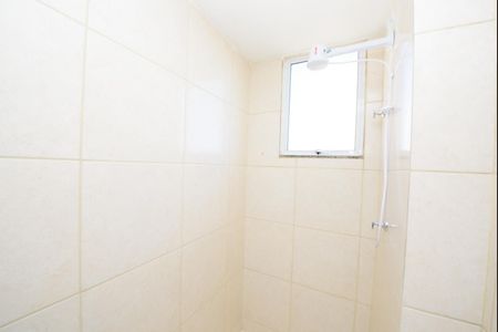 Banheiro de apartamento para alugar com 2 quartos, 45m² em Bairro da Glória, Contagem