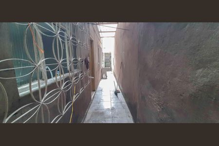 Corredor de casa para alugar com 2 quartos, 80m² em Santa Maria, Osasco