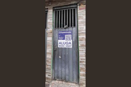 Fachada de casa para alugar com 2 quartos, 80m² em Santa Maria, Osasco