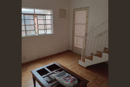 Sala de casa à venda com 4 quartos, 200m² em Rio Pequeno, São Paulo