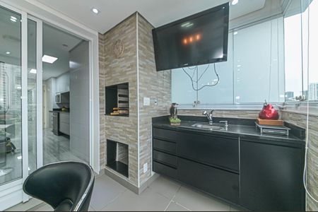 Apartamento à venda com 225m², 3 quartos e 4 vagas Apartamento à venda com 225m², 3 quartos e 4 vagasVaranda