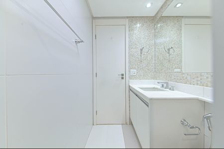 Banheiro da Suíte 1 de apartamento para alugar com 3 quartos, 225m² em Cidade Monções, São Paulo