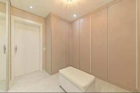 Apartamento à venda com 225m², 3 quartos e 4 vagas Apartamento à venda com 225m², 3 quartos e 4 vagasSuite 3