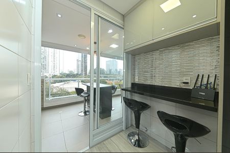 Cozinha de apartamento para alugar com 3 quartos, 225m² em Cidade Monções, São Paulo