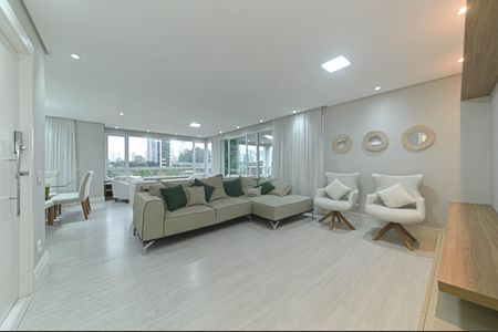 Apartamento à venda com 225m², 3 quartos e 4 vagas Apartamento à venda com 225m², 3 quartos e 4 vagasSala