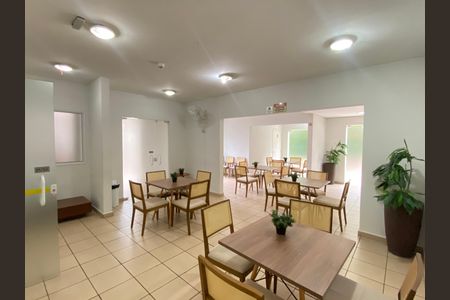 Apartamento para alugar com 57m², 2 quartos e 1 vaga Apartamento para alugar com 57m², 2 quartos e 1 vagaÁrea comum - Salão de festas