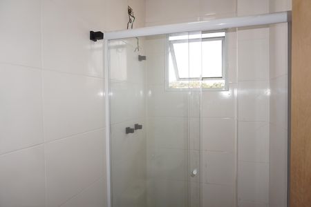 Banheiro de apartamento para alugar com 1 quarto, 40m² em Jardim Castilho, Embu das Artes
