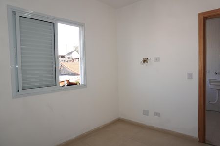 Quarto de apartamento para alugar com 1 quarto, 40m² em Jardim Castilho, Embu das Artes