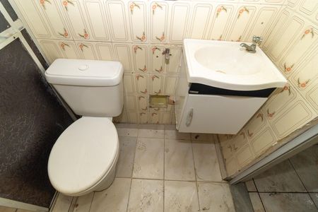 Banheiro de apartamento para alugar com 2 quartos, 52m² em Bangu, Rio de Janeiro