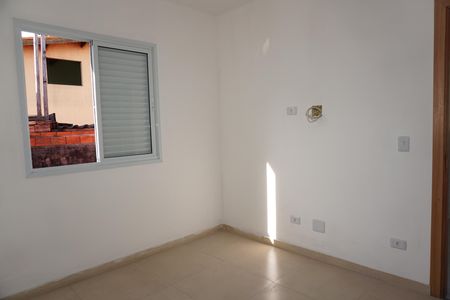 Quarto de apartamento para alugar com 1 quarto, 40m² em Jardim Castilho, Embu das Artes