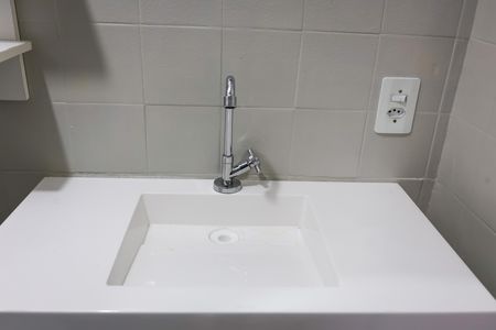 Banheiro de apartamento à venda com 1 quarto, 40m² em Vila Andrade, São Paulo