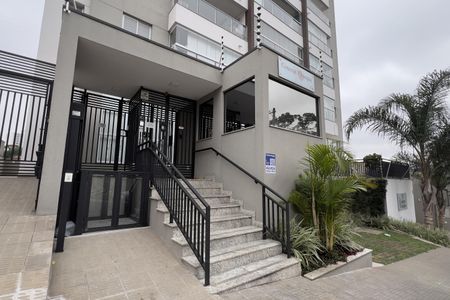 Fachada com placa pequena de apartamento para alugar com 1 quarto, 37m² em Vila Galvão, Guarulhos