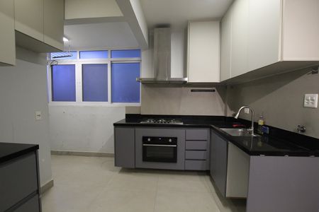 Apartamento para alugar com 2 quartos, 70m² em Aclimação, São Paulo