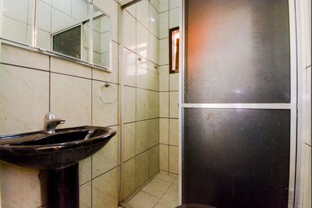 Banheiro social de casa para alugar com 2 quartos, 80m² em Jardim America, Guarulhos