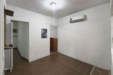 Sala de casa de condomínio para alugar com 2 quartos, 40m² em Guilhermina, Praia Grande