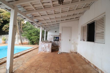 Casa para alugar com 250m², 3 quartos e 5 vagasVaranda