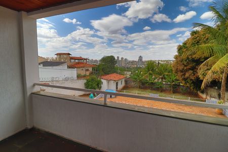 Casa para alugar com 250m², 3 quartos e 5 vagasQuarto 2 - Suíte