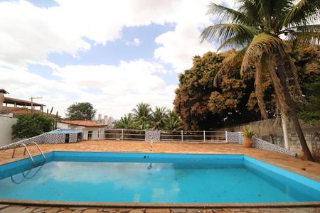 Casa para alugar com 250m², 3 quartos e 5 vagasPiscina