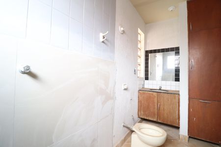 Casa para alugar com 250m², 3 quartos e 5 vagasBanheiro do Quarto 2