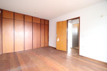 Casa para alugar com 250m², 3 quartos e 5 vagasQuarto 2 - Suíte