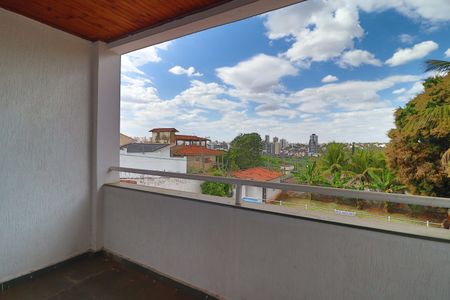 Casa para alugar com 250m², 3 quartos e 5 vagasQuarto 2 - Suíte
