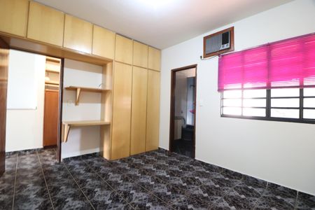 Casa para alugar com 300m², 3 quartos e 6 vagasQuarto 2 - Suíte
