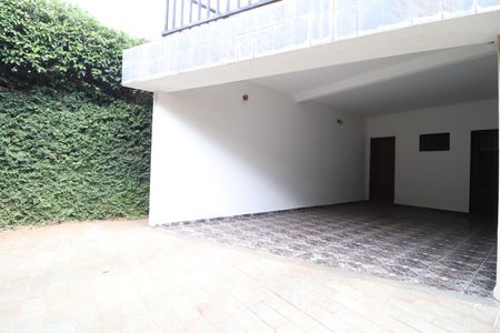 Garagem de casa para alugar com 3 quartos, 300m² em Tubalina, Uberlândia