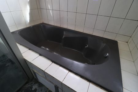 Casa para alugar com 300m², 3 quartos e 6 vagasBanheiro do Quarto 1