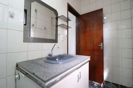 Casa para alugar com 300m², 3 quartos e 6 vagasBanheiro do Quarto 3