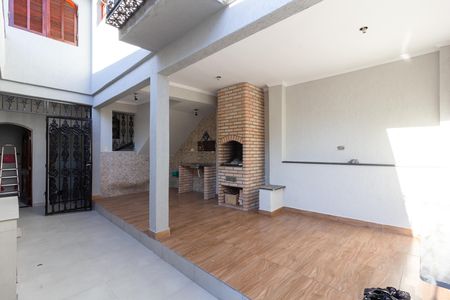 Casa à venda com 240m², 3 quartos e 5 vagasÁrea gourmet