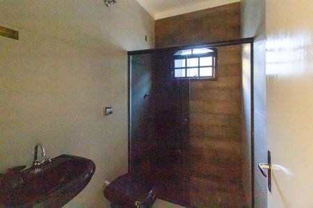 Banheiro de casa à venda com 3 quartos, 240m² em Jardim Cocaia, Guarulhos