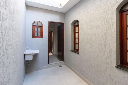 Casa à venda com 240m², 3 quartos e 5 vagasÁrea de Serviço
