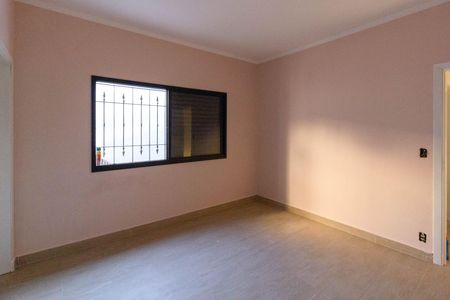 Casa à venda com 240m², 3 quartos e 5 vagasQuarto 2 suíte