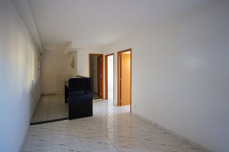 Sala de apartamento para alugar com 2 quartos, 83m² em Maria Paula, São Gonçalo
