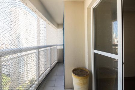 Apartamento à venda com 94m², 4 quartos e 2 vagas Apartamento à venda com 94m², 4 quartos e 2 vagasVaranda