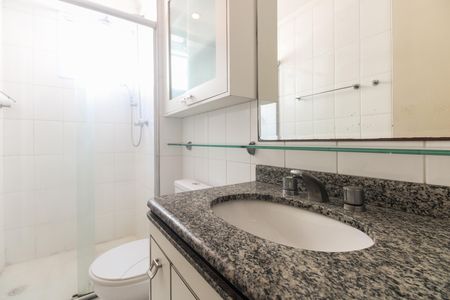 Apartamento à venda com 94m², 4 quartos e 2 vagas Apartamento à venda com 94m², 4 quartos e 2 vagasBanheiro Suíte
