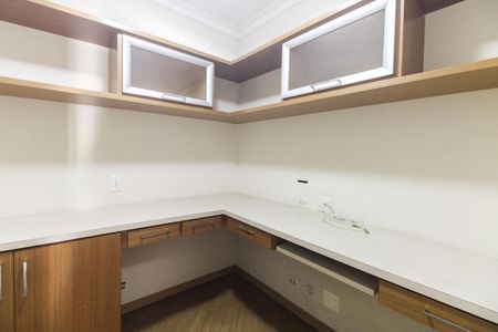 Apartamento à venda com 94m², 4 quartos e 2 vagas Apartamento à venda com 94m², 4 quartos e 2 vagasQuarto 3