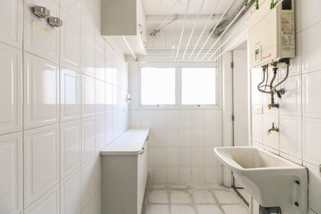 Apartamento à venda com 94m², 4 quartos e 2 vagas Apartamento à venda com 94m², 4 quartos e 2 vagasÁrea de Serviço