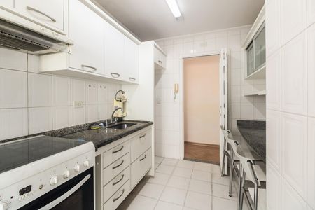 Apartamento à venda com 94m², 4 quartos e 2 vagas Apartamento à venda com 94m², 4 quartos e 2 vagasCozinha