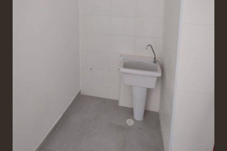 Apartamento à venda com 34m², 2 quartos e sem vaga Apartamento à venda com 34m², 2 quartos e sem vagaÁrea de serviço